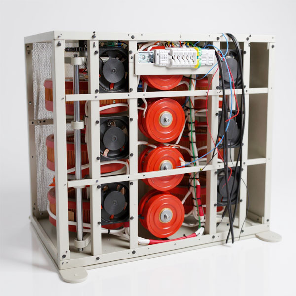 Variac bifásico 90amp con servo motor - vista 3 - El Toroide