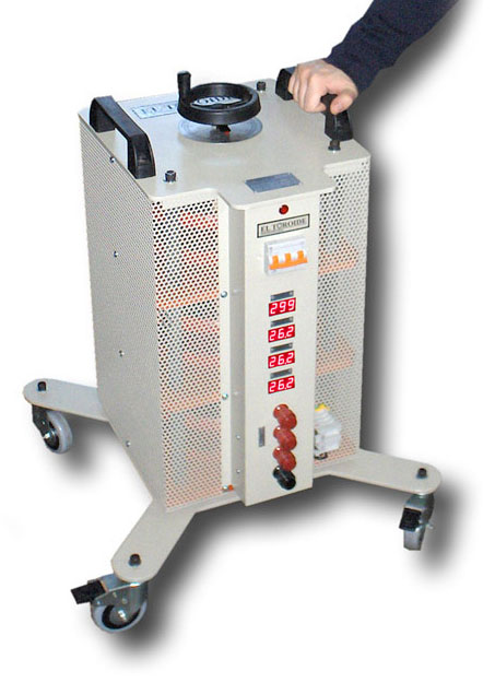 Variac trifásico de laboratorio, ajuste de perilla - El Toroide